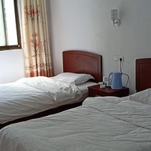鲁山龙凤泉宾馆