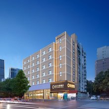 星空花园酒店(武汉江汉路步行街同济医学院附属协和医院店)