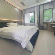 隆港酒店