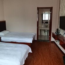 碌曲宝山宾馆(月牙湖公园店)
