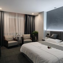 沐心居轻奢酒店(绥德石魂广场千狮桥店)