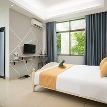爱晴海主题酒店(海口美兰机场店)