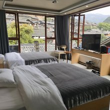西江行李箱民宿