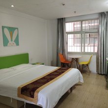 锦天喜大酒店(景洪曼听公园店)