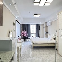 曼栖智选影院民宿(上饶经济开发区吾悦广场店)