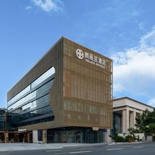 朗丽兹酒店(成都天府广场文殊院地铁站店)