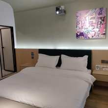 瑷朵民宿(四川传媒学院工商学院店)