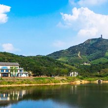 庐江冶父山麓西小院度假山庄