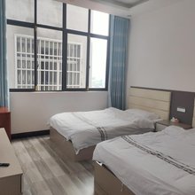 镇雄英姐商务宾馆(中屯镇店)