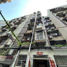 合美民宿(信阳汽车站火车站店)