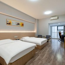 小熊电竞酒店(陕西历史博物馆小寨地铁站店)