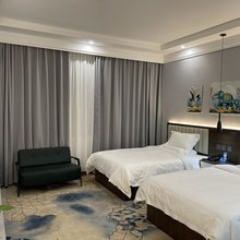 海川轻奢酒店