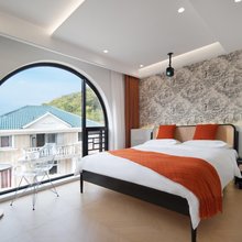 DDHouse·泳池观景设计美学民宿(朱家尖蜈蚣峙码头机场店)