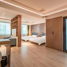 乐客林·精品酒店(邢台万达广场邢台学院店)