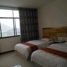 易佳宾馆
