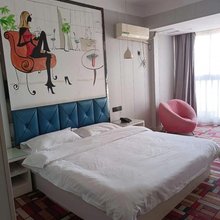 普罗旺斯花园酒店(武汉科技大学黄家湖校区湖北中医药大学店)