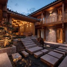 丽江一见云宽|不负溪山·Laid back days全景私汤民宿(四方街店)