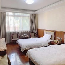 益隆拉措宾馆(扎基寺店)