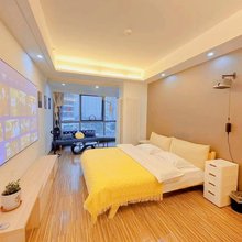 昭杨海景LOFT电竞投影公寓