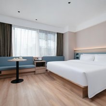多尚酒店(武汉光谷科技会展中心店)
