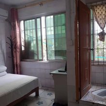 香乐旅馆(金城江站店)