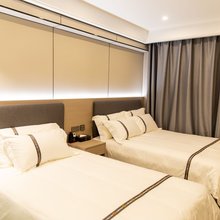 鸿瑞酒店(延吉恐龙王国朝鲜族民俗园店)