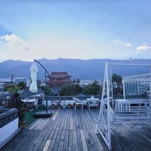 大理季夏屋客栈(古城洱海门店)