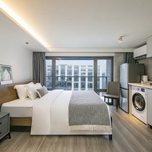安然轻奢公寓(东二环泰禾广场店)