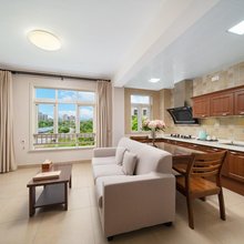 Retreat·优年生活公寓(南宁江湾路灵龟山公园店)