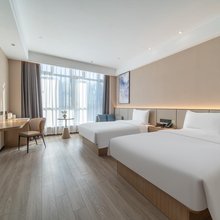 星程酒店(奎屯体育中心西公园店)
