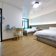化州仁泽商务酒店