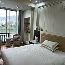 资兴市黄草镇豪华小宾馆