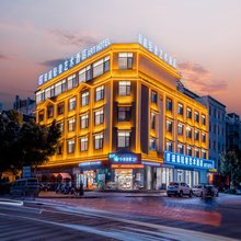 珀庭轻奢艺术酒店(普洱高铁站店)