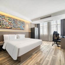 ReMAX热麦电竞酒店(宁波海洋世界福明路地铁站店)