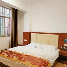 元阳华兴酒店(逢春岭乡店)