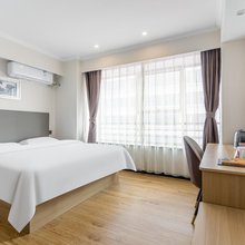 格林豪泰(淄博火车站金晶大道万象汇店)