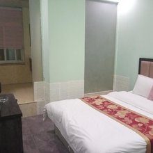 乐客莱酒店(郑州大学体育学院店)