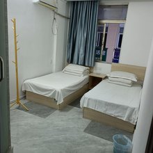 杨爱姣宾馆(武汉华中汽车市场店)