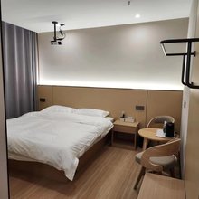 定边艾橙优品酒店