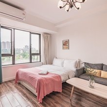 重庆辛束雯霖公寓(欢乐谷店)