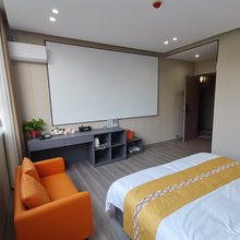 芸栖影视·电竞酒店