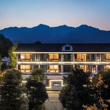 静雅拾光私汤民宿(青城山店)