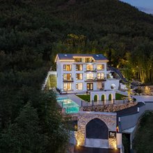 青岚·温泉设计师环山野奢美宿