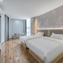 艺选酒店(江阴中山公园地铁站店)