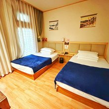 朝日温泉公寓(合峪街分店)