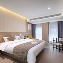 翰舍智选酒店(中茵海华广场店)
