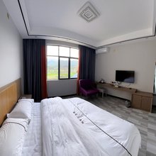 禄劝中屏瑞馨宾馆