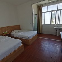 龙岩路口旅馆