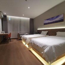 铂尔曼宾馆(鄂伦春旗大杨树站店)