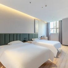 格林豪泰智选酒店(南京青奥体育公园工业大学地铁站店)